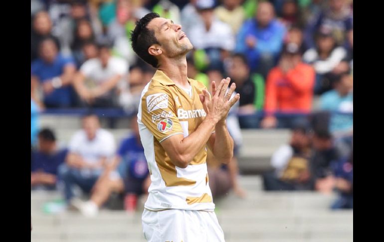 A pesar de su gran carrera en Europa, Luis garcía no pudo brillar en el futbol mexicano. EFE /