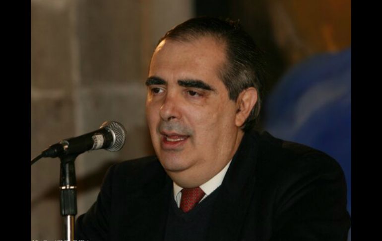 El historiador Guillermo Tovar y de Teresa fallece hoy a los 57 años de edad. Imagen: @literaturainba. ESPECIAL /