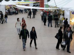 Los asistentes disfrutaron de diversos eventos y de la venta de libros. ARCHIVO /