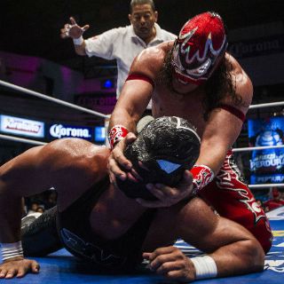 Sombra se lleva difícil mano a mano