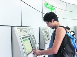 Cuentas pendientes. Entre los adeudos a la Comisión Federal de Electricidad en Jalisco, los usuarios particulares encabezan la lista.  /