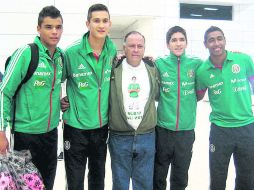 Antonio Hernandez, Raul Gudiño, Erich Hernandez y Marco Antonio Granados en el aeropuerto ESPECIAL /