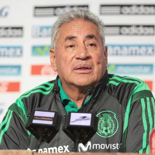 Cuéllar ve al Tri en Brasil 2014