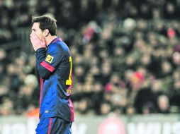 Lionel Messi, al momento de salir de cambio en Sevilla AP /