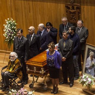 Comunidad universitaria recuerda a Villarreal de Puga