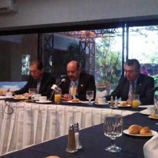 La Asociación de Empresarios y Dirigentes celebra 30 años de creación