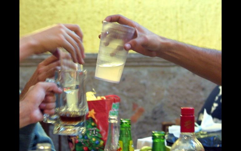 La alcohorexia afecta tres veces más a las mujeres. ARCHIVO /