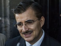 El rector dijo que el contrato es plurianual y representará una inversión de 320 millones de pesos.  /