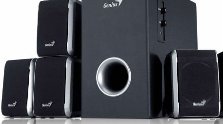 Un home teather Genuis con control remoto 5.1 de sonido envolvente y alta fidelidad cuesta 669 pesos. ESPECIAL /