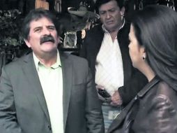 Francisco Javier Pulido, alcalde de Zapotlanejo, muestra sus dotes histriónicos en la película ''El último bazukazo''. ESPECIAL /