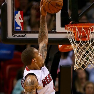 Heat y Lakers vuelven al camino del triunfo