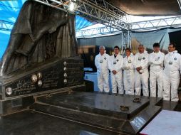 Peritos durante la exhumación de los restos mortales del expresidente Joao Goulart. AFP /