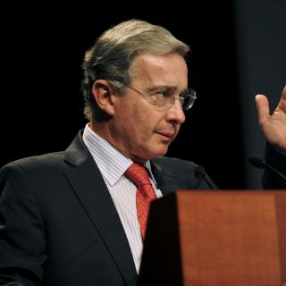 Uribe no pedirá suspender diálogos de paz con las FARC
