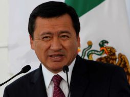 Osorio Chong dijo que están en las últimas horas de tolerancia que han tenido con los docentes disidentes. ARCHIVO /