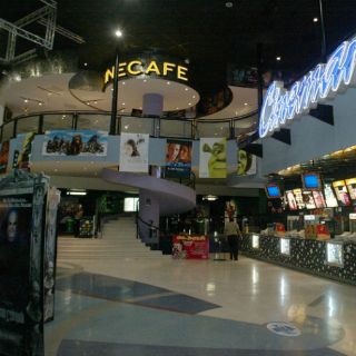 Cofece confía que fusión de cines bajen costos