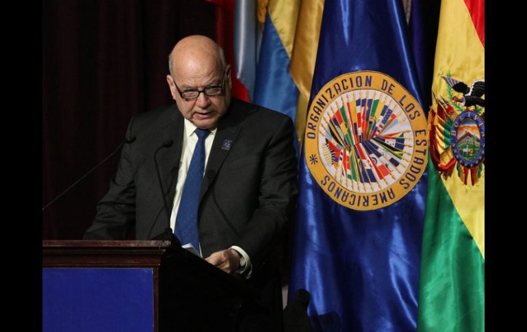 Insulza buscará plantear soluciones a Evo Morales para superar el problema de la droga en AL. ARCHIVO /