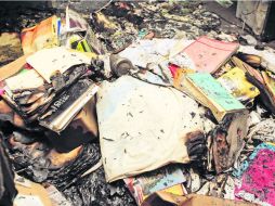 Material arruinado en las instalaciones de la Asociación Pro-Búsqueda de Niñas y Niños Desaparecidos. EFE /