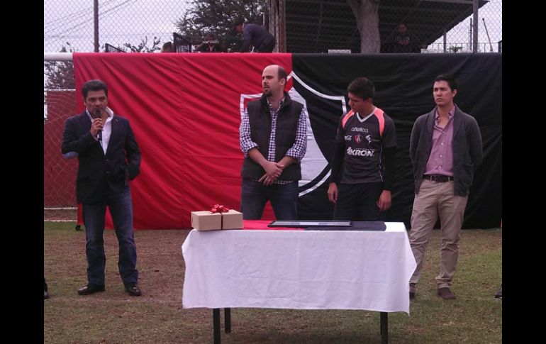 Pedro tuvo un gran torneo con el Tri Sub-17 y hoy su club lo ha premiado.  /