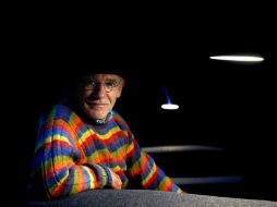 El escritor Rutherfurd, ofrece en sus novelas una visión de la historia de las ciudades que más le atraen. EFE /