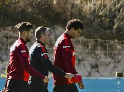 La práctica se realizó en el Estadio Da Luz bajo las órdenes del técnico Paulo Bento. EFE /