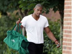 El mariscal presenta la lesión en la rodilla desde la segunda mitad del duelo contra los Eagles de Filadelfia. ARCHIVO /