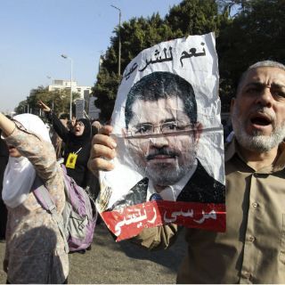 Hermanos Musulmanes ofrecen diálogo para resolver crisis en Egipto