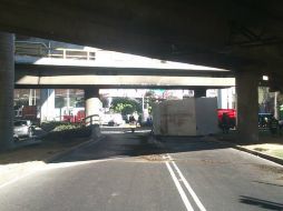 Protección Civil y bomberos trabajaron rápidamente para limpiar la zona para evitar daños a terceros. TOMADA DE @fdvg  /