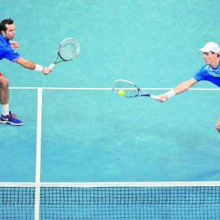 La República Checa gana en dobles y toma ventaja en la Copa Davis
