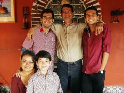 La familia se compone de destacados bailarines que son reconocidos a nivel nacional. ARCHIVO /