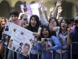 Las 'Mexican Beliebers' esperan ansiosas la llegada de su ídolo. SUN /
