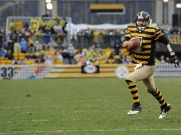 Roethlisberger tuvo cuatro anotaciones. AP /