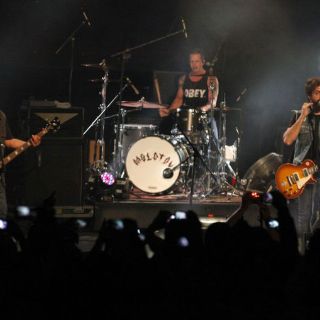 Molotov prende el Festival Internacional del Globo en León