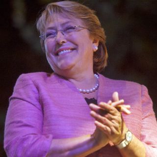 Prensa anticipa triunfo de Bachelet en segunda vuelta