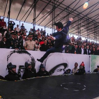 Con escasa afluencia, celebran tradicional desfile conmemorativo