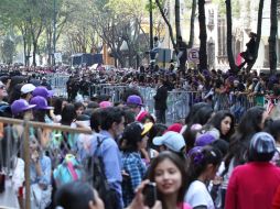Fans de Bieber llenan las calles de Polanco. SUN /