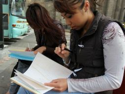 Algunas empresas que piden requisitos mínimos para poder trabajar, podrían no ser reales. ARCHIVO /