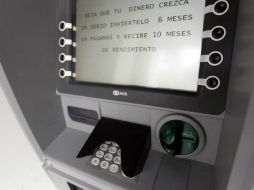 La banda criminal eliminaría límites de retiro de efectivo de cajeros automáticos en 26 naciones. ARCHIVO /