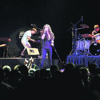 Veinticinco años teñidos de Azul Violeta