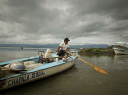 Terminó el temporal y llegó noviembre, pero el Lago de Chapala aún sigue registrando centímetros de gane. ARCHIVO /