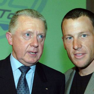 Expresidente de la UCI pide no creer en Armstrong