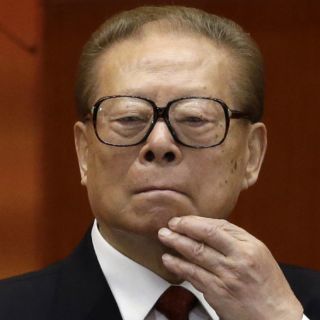 España ordena detención de ex presidente chino Jiang Zemin