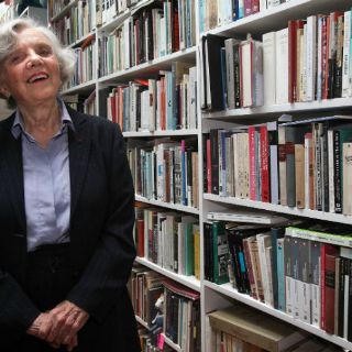 Elena Poniatowska, escritora de carrera ascendente