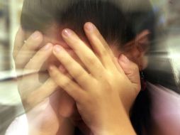 Las mujeres son más propensas a los dolores de cabeza, apareciendo entre los 15 y 30 años de edad con mayor frecuencia. ARCHIVO /