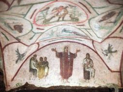 Aparece un fresco con escenas que de acuerdo con los partidarios de la ordenación de las mujeres, muestran a sacerdotisas. AP /