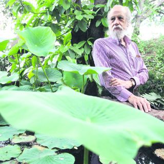 González Gortázar graba en piedra su legado