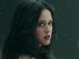 La cantante se muestra mucho más madura que en sus otros materiales. ESPECIAL /