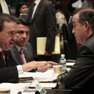 Senado avala reforma financiera en comisiones