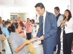 Los beneficiados podrán construir techos de bóveda, pisos de cemento y enjarre, informa el gobierno zapopano. ESPECIAL /