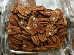 Los investigadores no conocen la causa por la que los frutos secos pueden potenciar la salud. ARCHIVO /