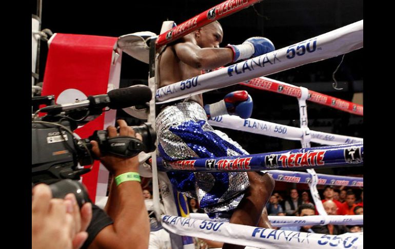 Arce había estado al pendiente de la salud de su contrincante en redes sociales. EFE /
